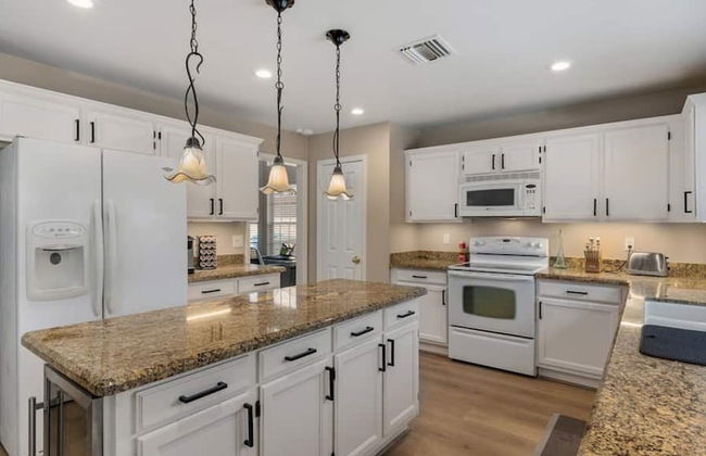 North Phoenix 4 Bdrm Vacation Home W/pool & Games! - Foto 6