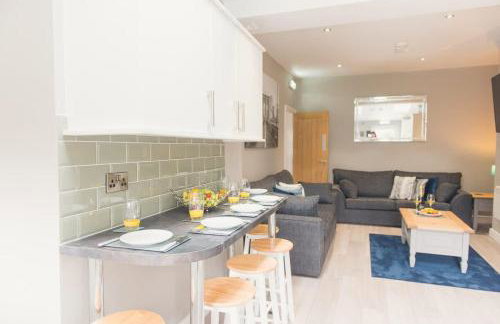 LYNNTON HOUSE Stunning 6 bed Town Centre House ALL with En-Suites Prime Location Tamworth - Foto 22