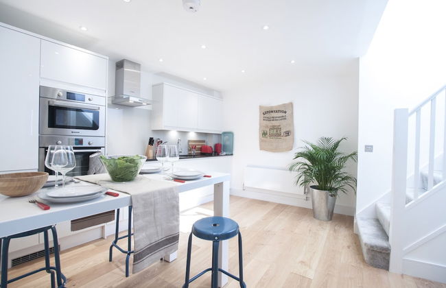 Greyhound Residences by Allô Housing - Foto 1