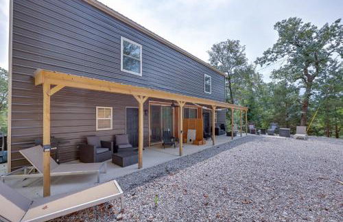 Duplex with Furnished Patio Near Lake Ouachita! - Foto 5