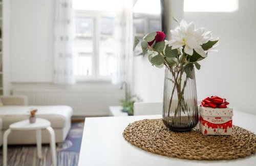 BlueDahlia Apartment - 4-min Walk to Main Station - Zagreb Donji grad - Photo 20