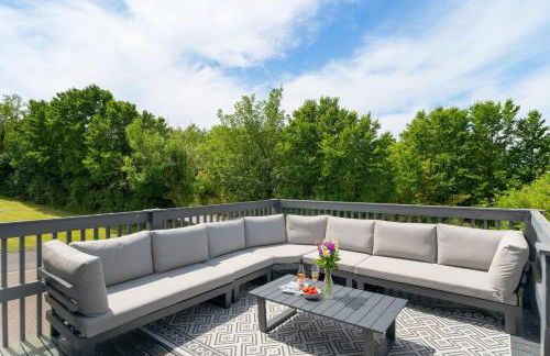 The Little Hawthorns - Photo 10