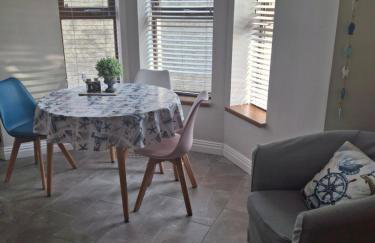 UlsterApartments one bedroom 2 single beds and sofa bed - Foto 31