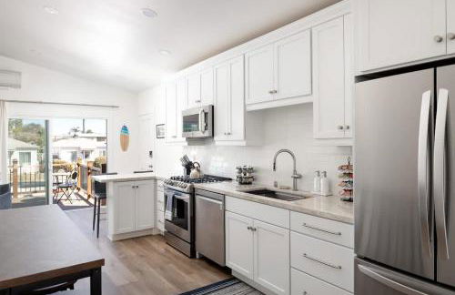 2BD Sashas Bungalow Beach Vibes 1 Block Away - Foto 12