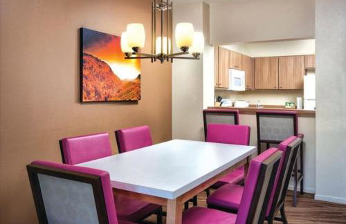 Enjoy Las Vegas Blvd with the Family in 2BD condo with resort lazy river - Foto 10