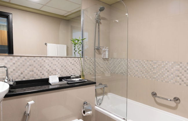 Citadines Metro Central Dubai - Photo 65