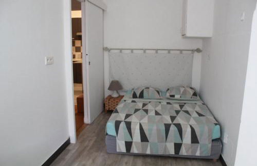 T2 entièrement équipé, proche toutes commodités - Foto 10