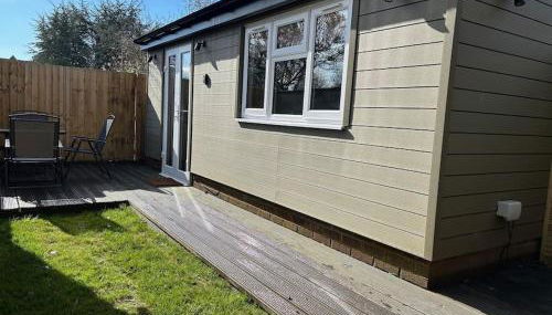 The Garden Cabin - Photo 2