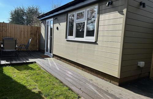 The Garden Cabin - Photo 2