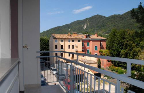 Tami Holidays - Photo 26