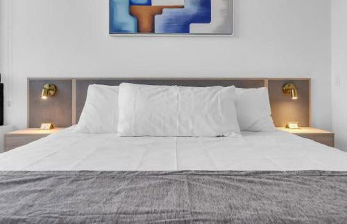 Modern Downtown Condo with Pool Gym BBQ Game Room CoWorking Spaces - Foto 7