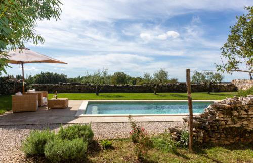 Beautiful restored farmhouse with private pool and gardens - Foto 16