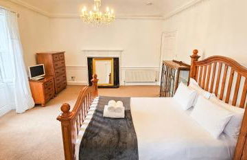 Russel House - 4 Bedroom - The Royal Mile - Photo 33