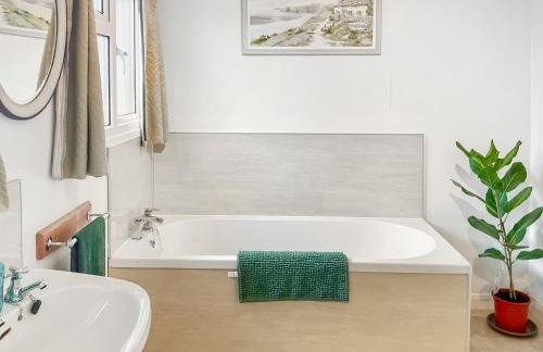 Little Broadenham - Photo 23