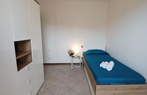 GARDA UN PO' Pool and Lake - Foto 15