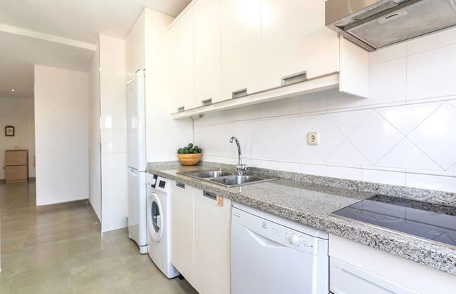 Spacious Apartment With 2 Terraces - Photo 11