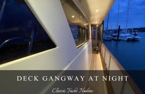 Classic Yacht Nadine in Poole Harbour, Dorset, with a Hot Tub Jacuzzi - Photo 7