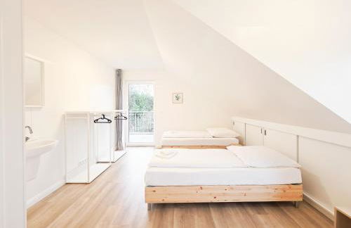 Tolstov House - 6 Zimmer Haus - große Küche - Garten - Parkplatz - 25min Messe DUS - Foto 20