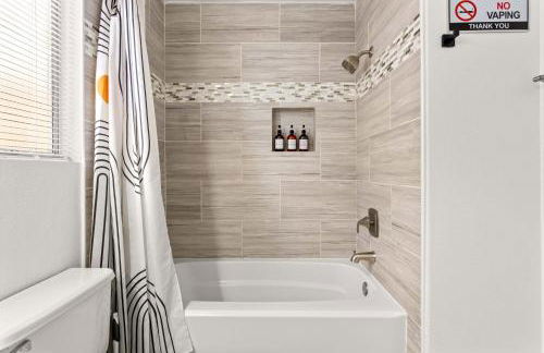 Spacious 5 Bedroom House with Heated Pool and Jacuzzi - Foto 19