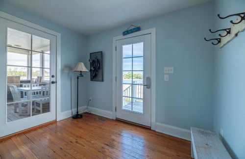 Sawyers Lodge - Historic Soundfront Home, Pool, Hot Tub, Boat Launch, Kayaks, Pets OK, Flex Stays - Foto 34