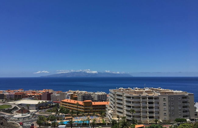 2 Bd Apartment With Stunning View - Photo 1