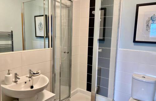 Stunning Sea Views, luxury apartment beaches & restaurants are a short walk away - Foto 25