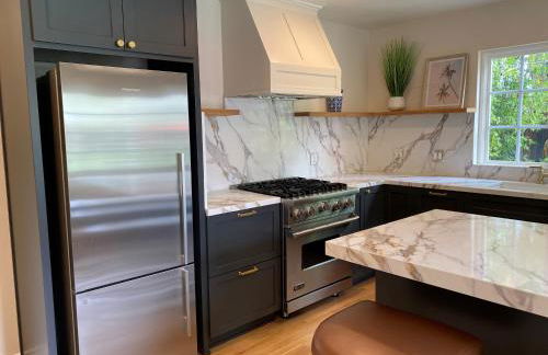 Guest house with private entry and large pool - Foto 9