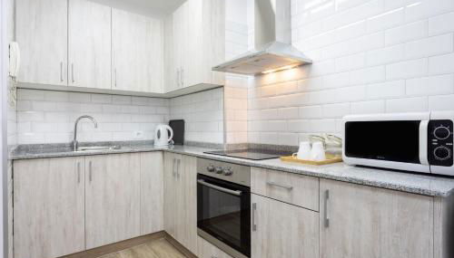 Home2Book Charming Apartment Santa Cruz, Wifi - Foto 4