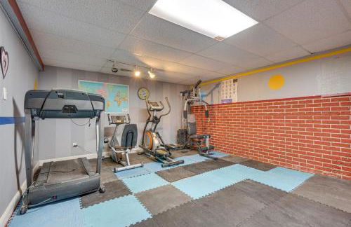 Elegant Pataskala Home with Hot Tub and Fire Pit! - Foto 26