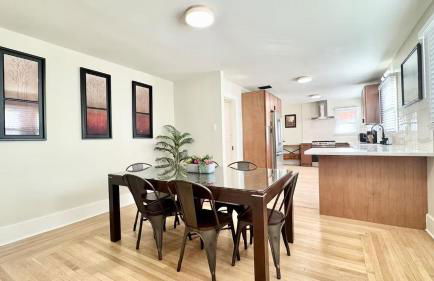 Downtown Historic Spanish Bungalow, with Parking - Foto 17