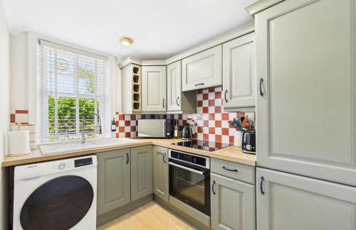 Cosy Chester Cottage - Quaint Stay Sleeps 2-5 - Photo 10