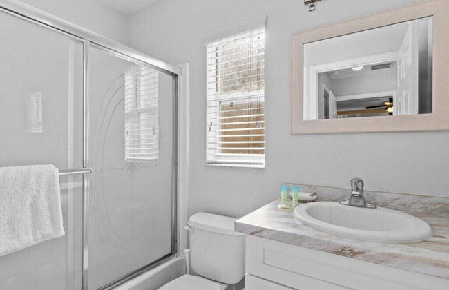 Lake View Pool Home With Game Room - Foto 14