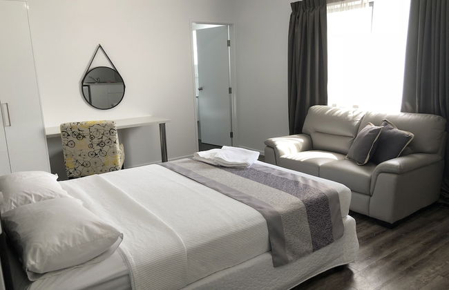 Escape On Lake - Photo 3