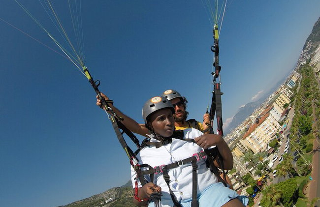 Aventura en parapente en tándem – ¡Vuela sobre las nubes! - Foto 11