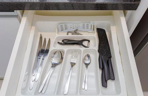 Ed. Ilha de Kynaros | Conforto e Praticidade no Bairro Novo Mundo | Gonzaga Stays - Foto 25