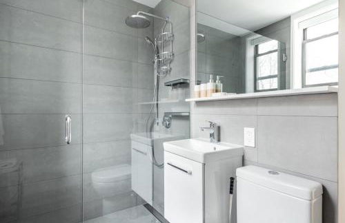 Spacious Allston 2BR w WD in basement BOS-273 - Foto 11