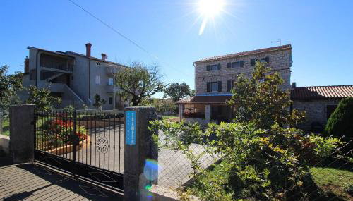 Authentisches Steinhaus mit Garten, Grill, Spielplatz, Trampolin - Foto 5