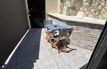 Suite en dépendance avec terrasse et entrée privée Marseille - Photo 11