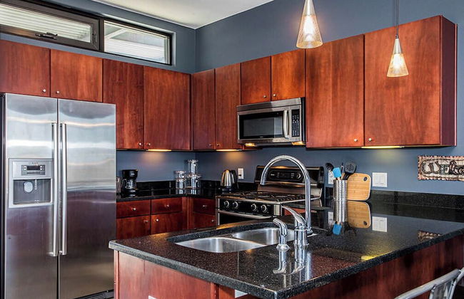 Convenient Condo Near Zilker & Barton Springs! - Photo 5