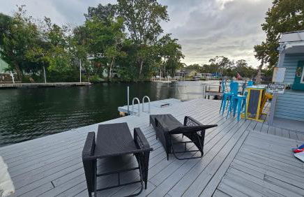 Wet Feet Retreat at Weeki Wachee, The Perfect Riverfront Escape - Foto 12