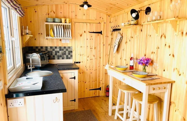 Woodhead Shepherds Hut - Sleeps 2 - Mailer Farm - Foto 7