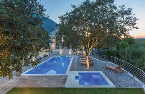 Six-Bedroom Holiday Home In Zagvozd - Foto 4