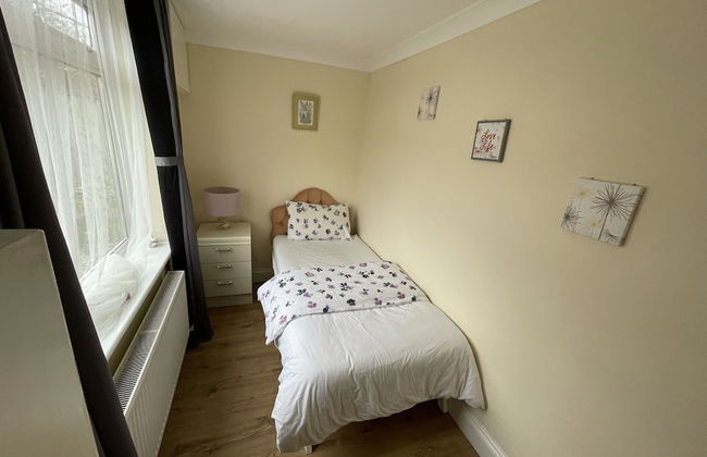 Whole House Cottage with huge Garden - Foto 1