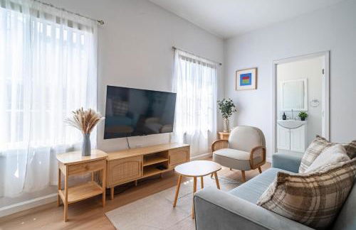 Cozy Designer 3BR 7-mins to Oakland Airport - Foto 1