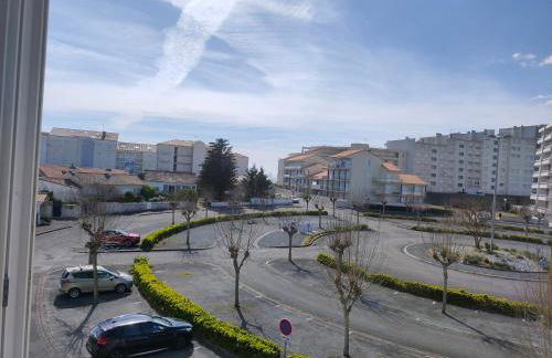 Spacieux appartement 4 pers à 200m de la plage avec parking privé - FR-1-323-443 - Foto 1