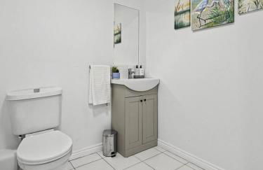 Entire home Sleeps 5 guest 5 mins fromMCR City - Foto 7