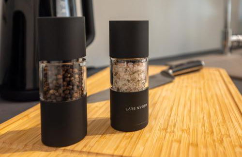 maremar - Design Apartment - Luxus Boxspringbett - Zentral - Küche - Arbeitsplatz - Highspeed WLAN - Foto 13