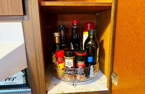 Cozy Luxury - King Bed, Coffee Bar, Sleeps 5 - Foto 27