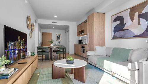 Modern Chic 1BR Downtown with Rooftop Pool & Views - Foto 4