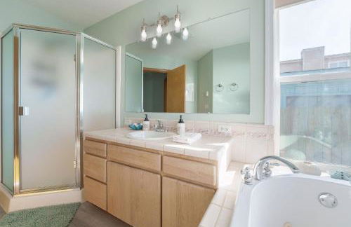 Steps From The Beach! HotTub, 16M Ocean View, Deck - Foto $